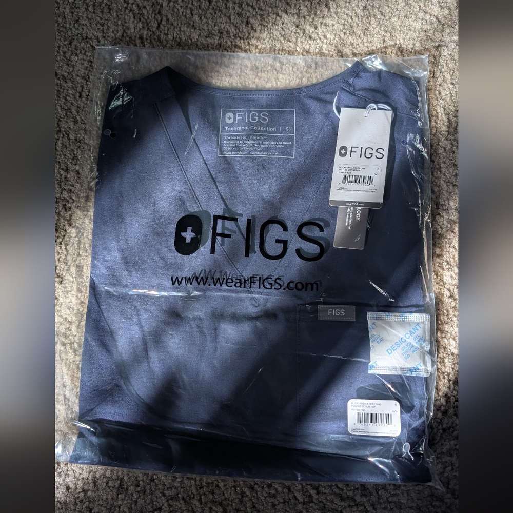 FIGS Catarina One Pocket scrub top Navy | S